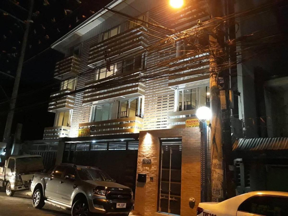 Burgos Hub Hostel Pasay Bagian luar foto