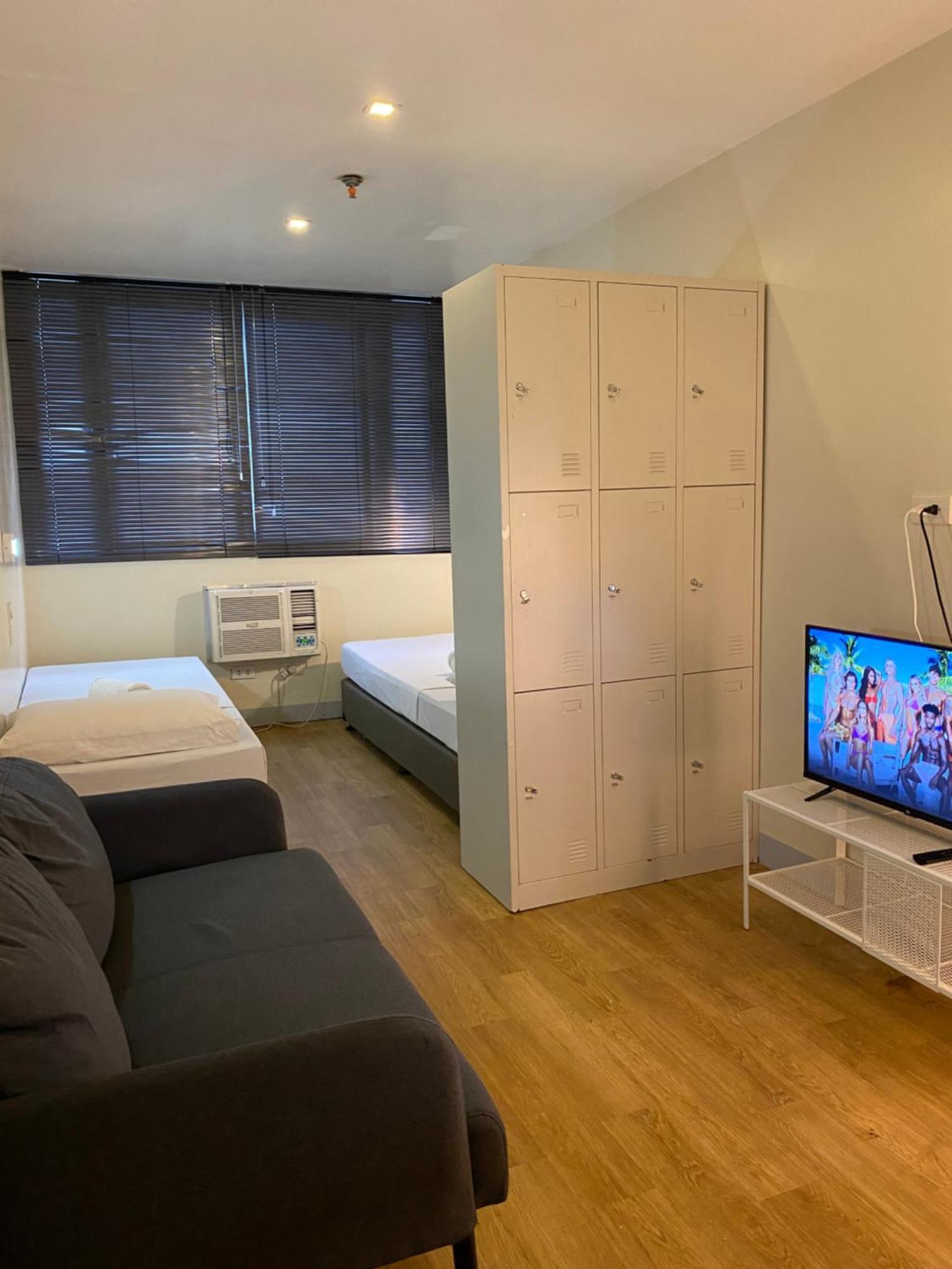 Burgos Hub Hostel Pasay Bagian luar foto