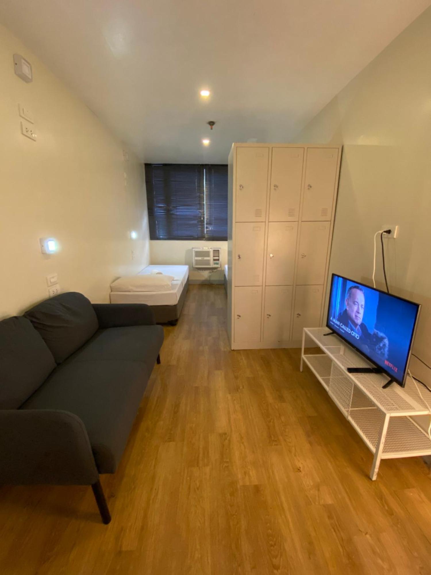 Burgos Hub Hostel Pasay Bagian luar foto